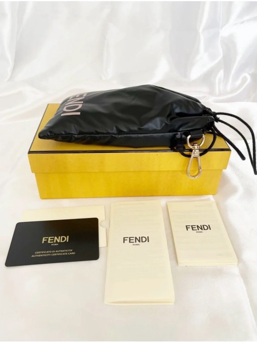 FENDI FF Diamonds FE40161I Sunglasses Tortoise Frame Brown Gradient Lenses